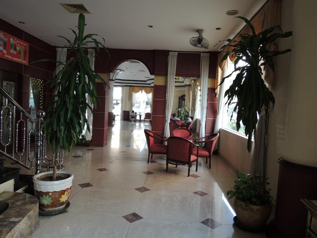New York Hotel Phnom Penh Exterior foto